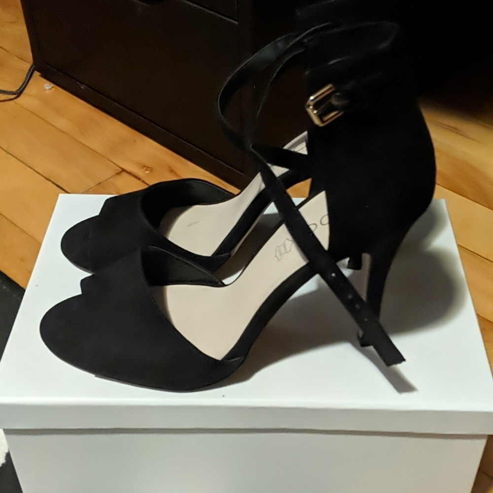 Back heels - Picture 2 of 2